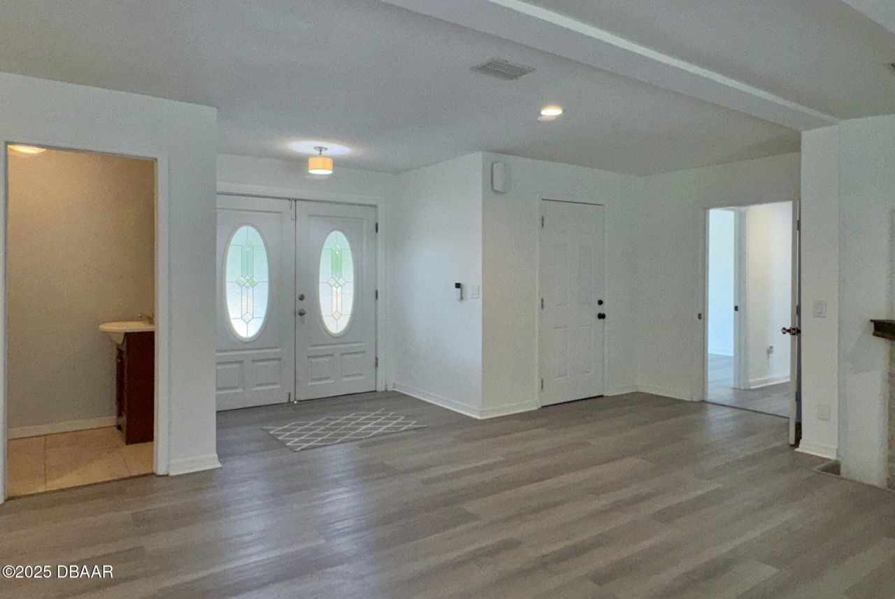 143 Pinecrest Circle, San Mateo, FL 32187 Photo