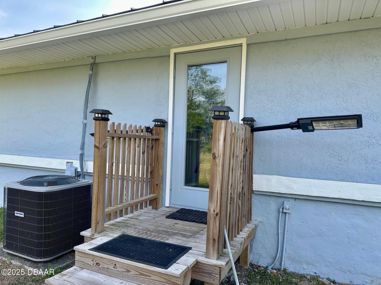 143 Pinecrest Circle, San Mateo, FL 32187 Photo