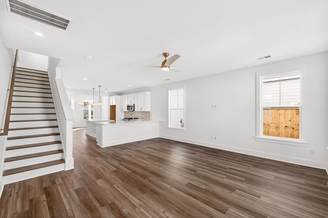 708 Rumbling Leaf Lane Photo 13