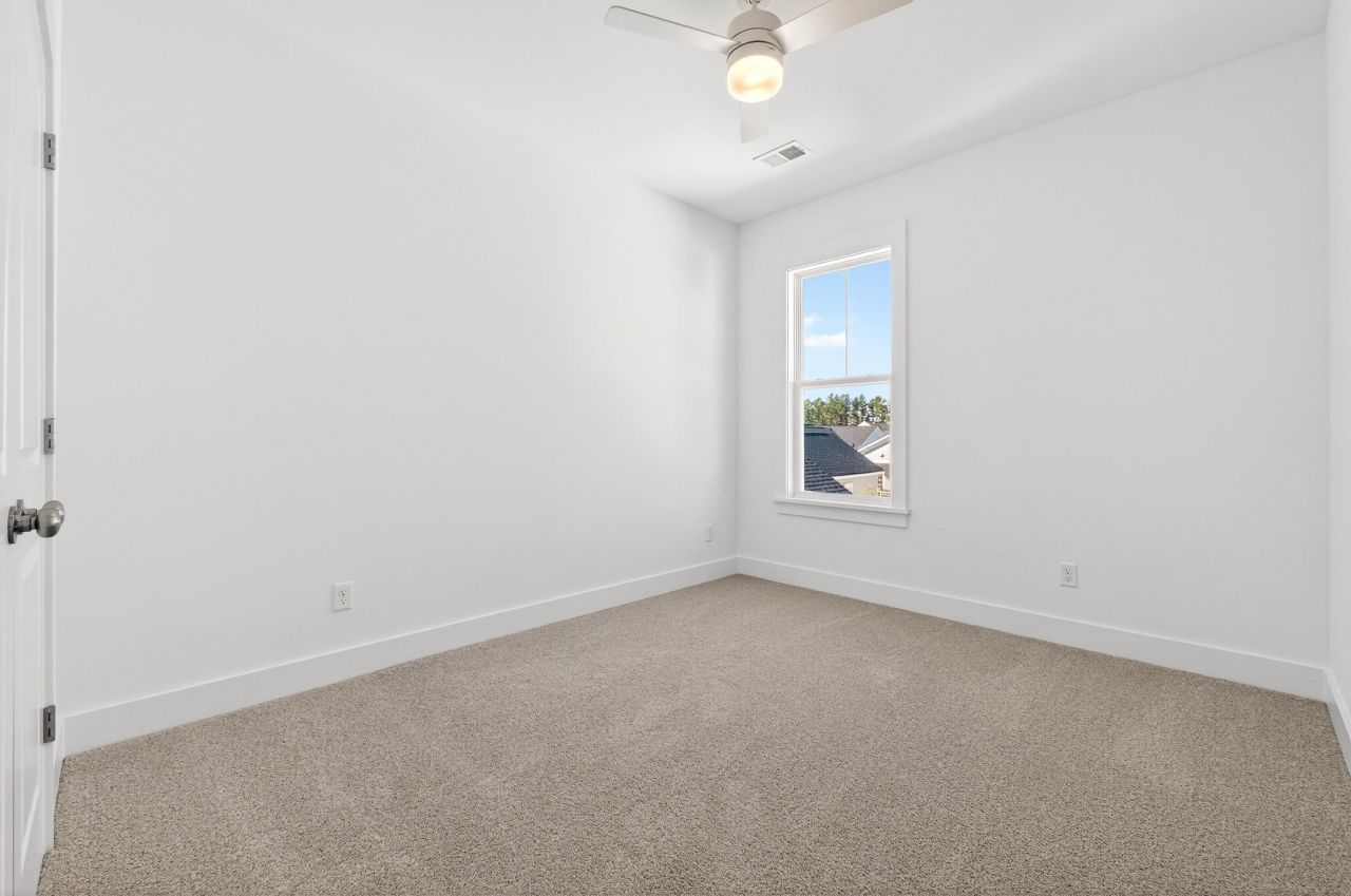 708 Rumbling Leaf Lane Photo 24