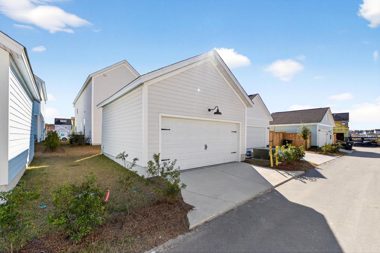 708 Rumbling Leaf Lane Photo 28