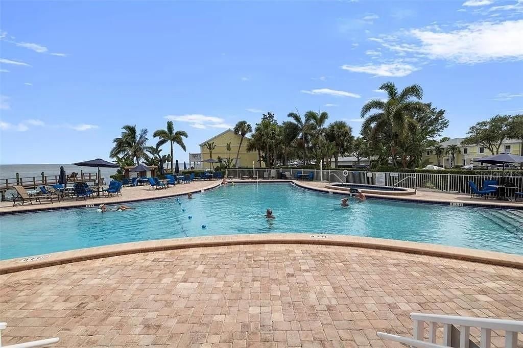 5191 Salmon Drive Se, Unit C, Saint Petersburg, FL 33705 Photo