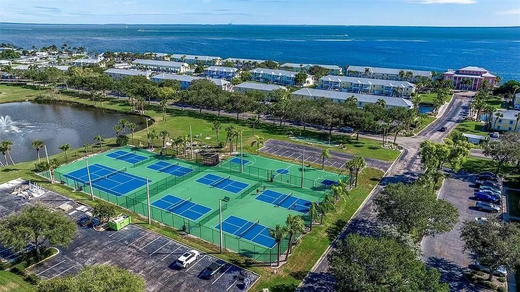 5191 Salmon Drive Se, Unit C, Saint Petersburg, FL 33705 Photo