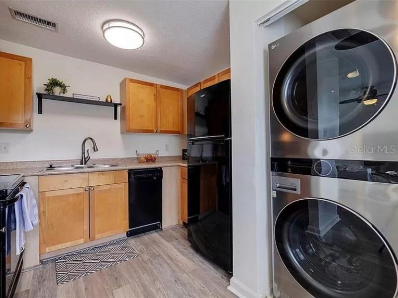 5191 Salmon Drive Se, Unit C, Saint Petersburg, FL 33705 Photo