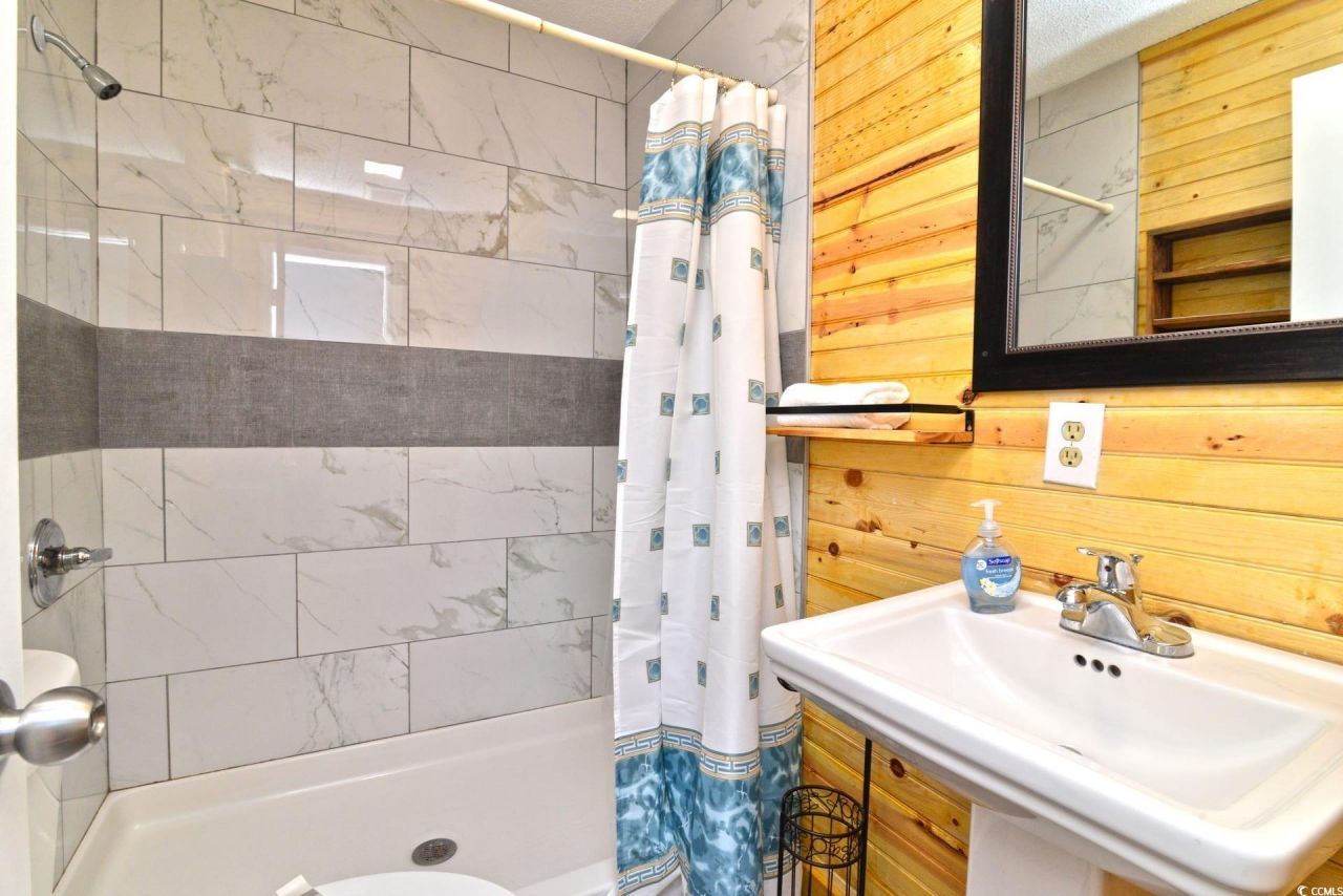 219 27th Ave. N Photo 19