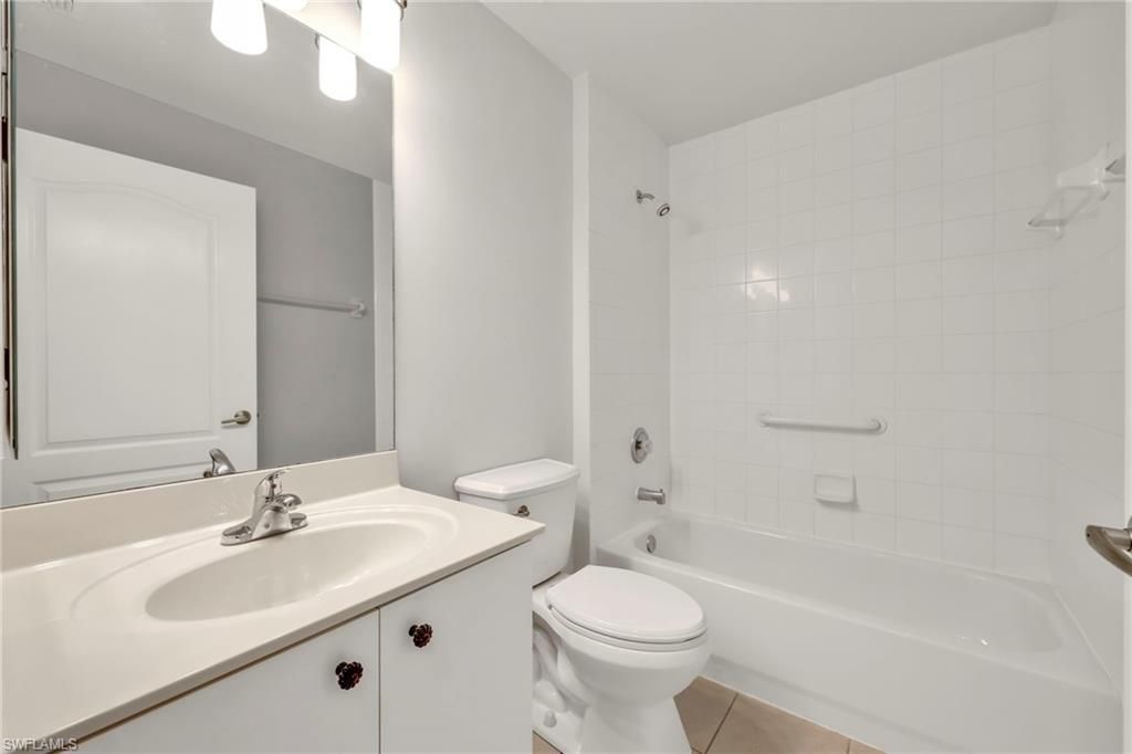 14030 Eagle Ridge Lakes Dr, Unit 102, Fort Myers, FL 33912 Photo