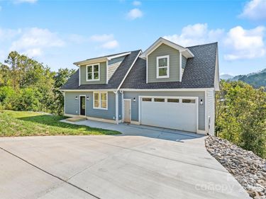 148 Amblers Knoll Road, Weaverville, NC 28787