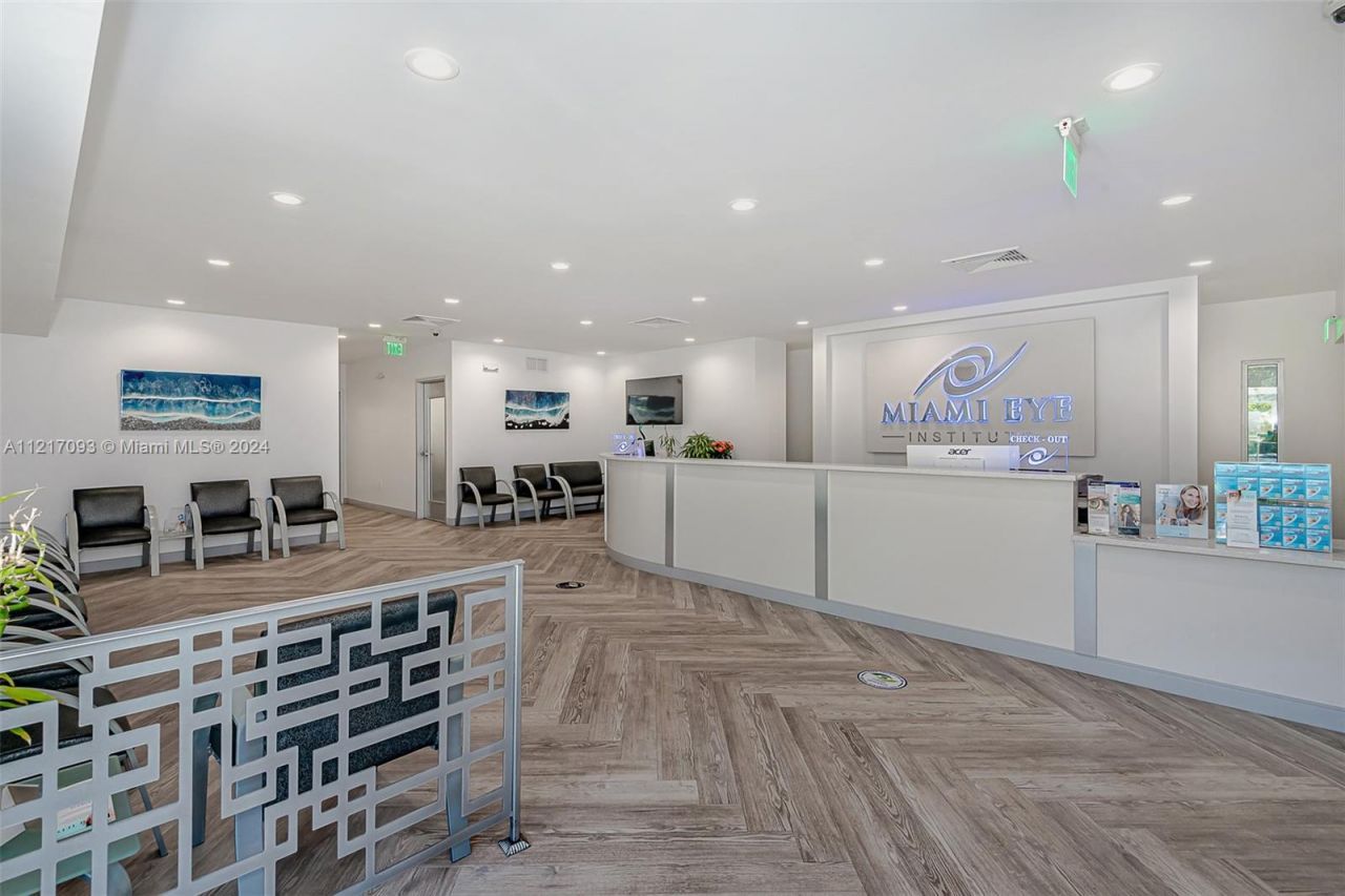 7700 Davie Road Ext, Hollywood, FL 33024 Photo