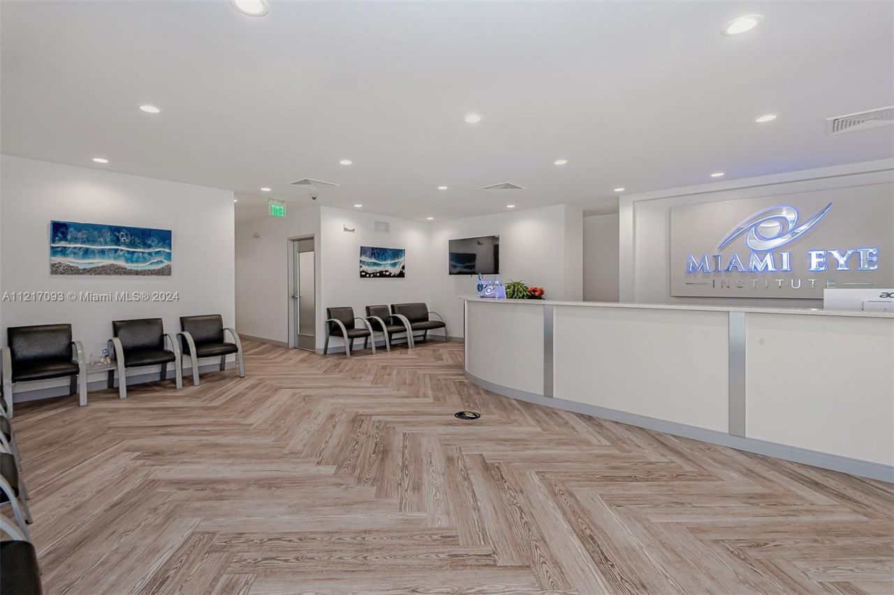 7700 Davie Road Ext, Hollywood, FL 33024 Photo