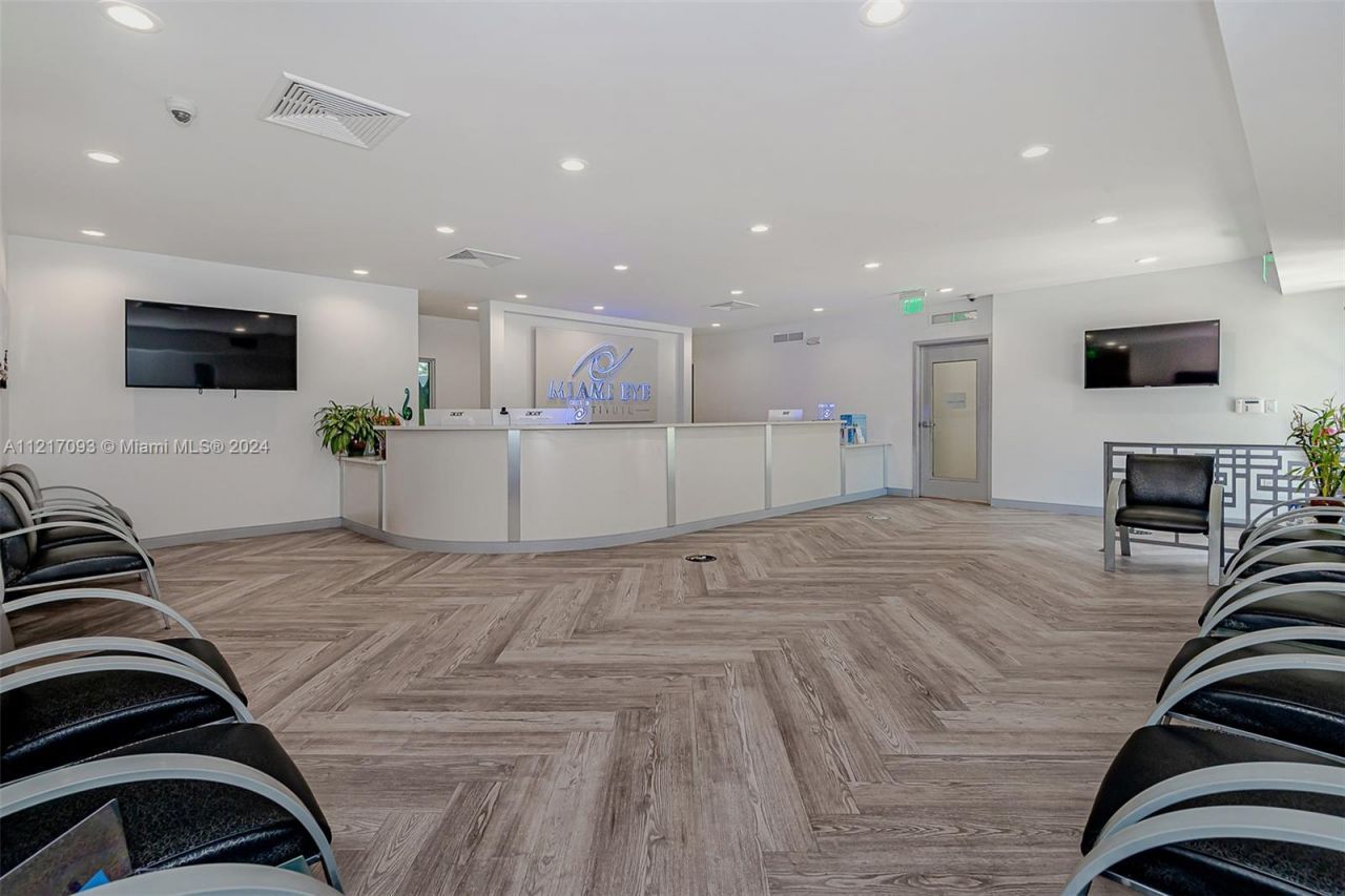 7700 Davie Road Ext, Hollywood, FL 33024 Photo