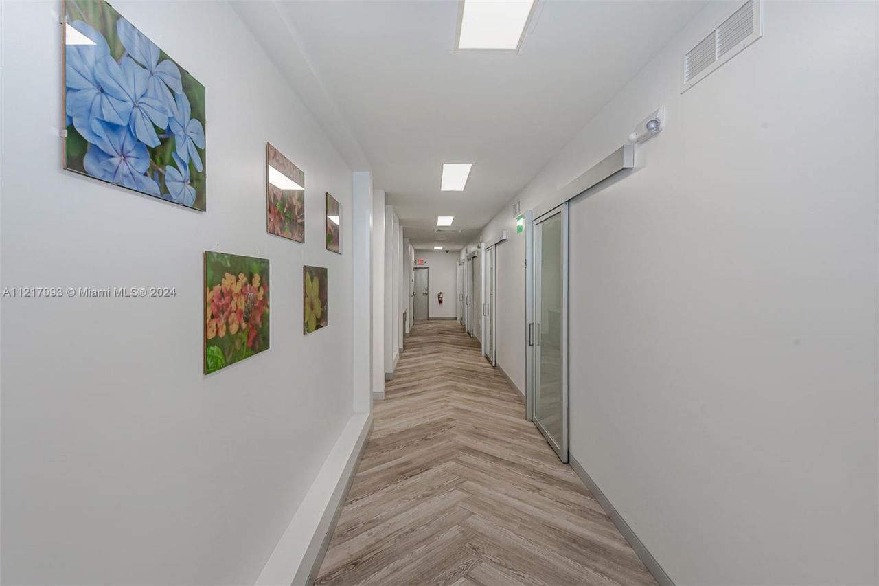 7700 Davie Road Ext, Hollywood, FL 33024 Photo