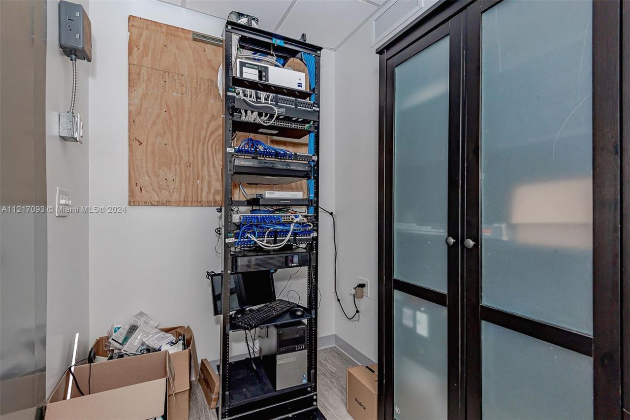 7700 Davie Road Ext, Hollywood, FL 33024 Photo