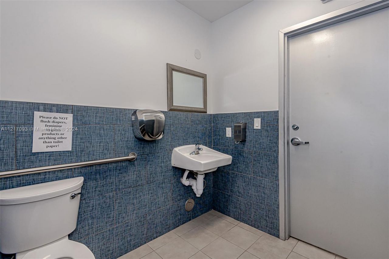 7700 Davie Road Ext, Hollywood, FL 33024 Photo