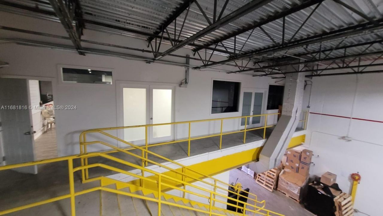 12605 NW 115th Ave, Medley, FL 33178 Photo