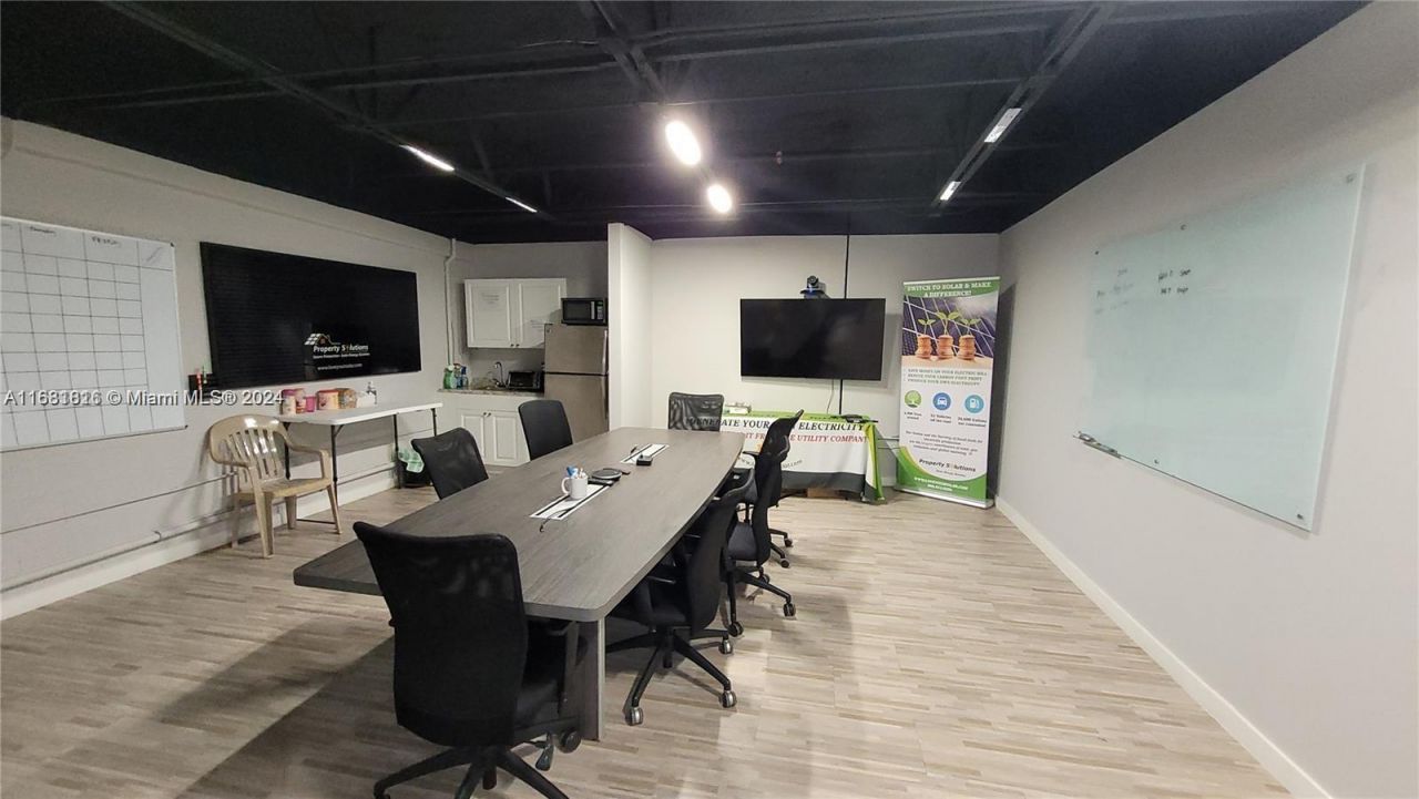 12605 NW 115th Ave, Medley, FL 33178 Photo