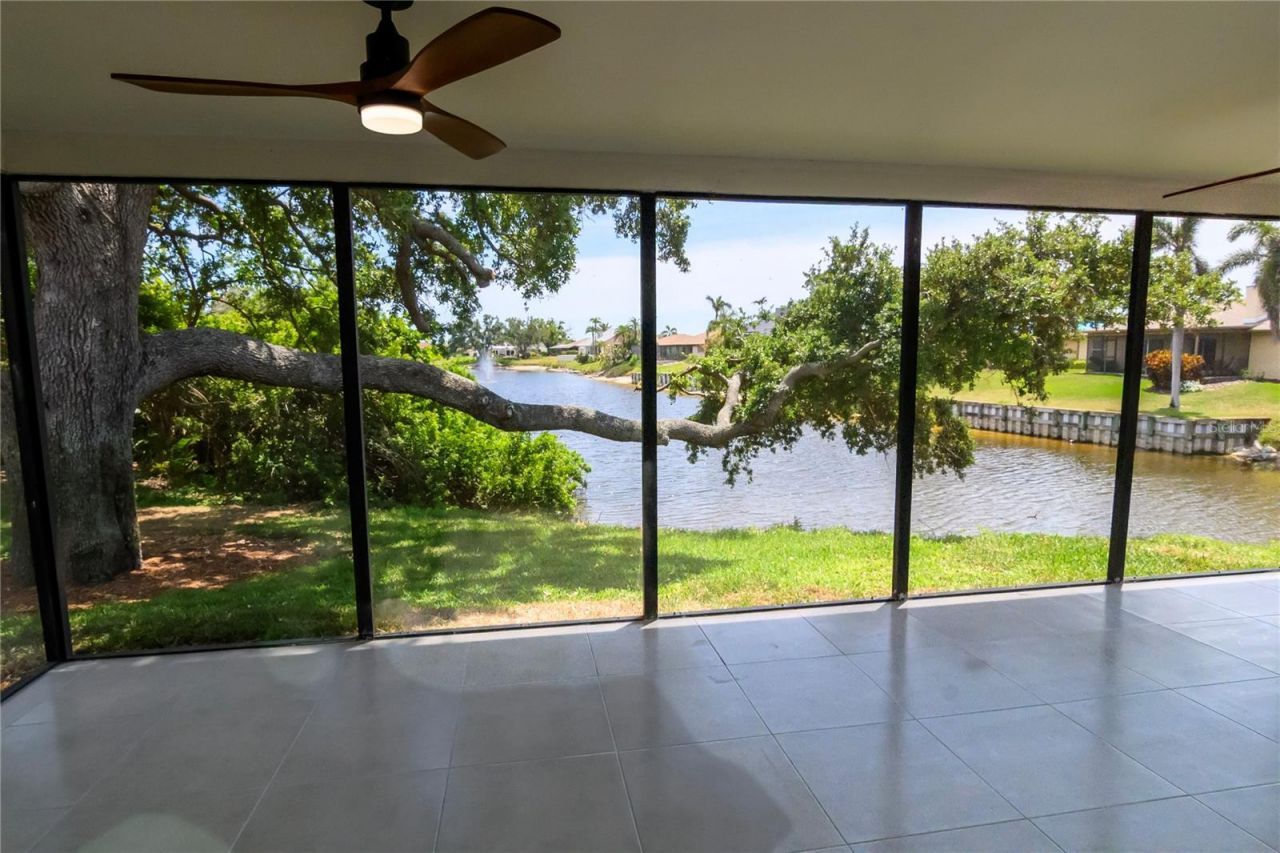 8808 44th Avenue Drive W, Bradenton, FL 34210 Photo