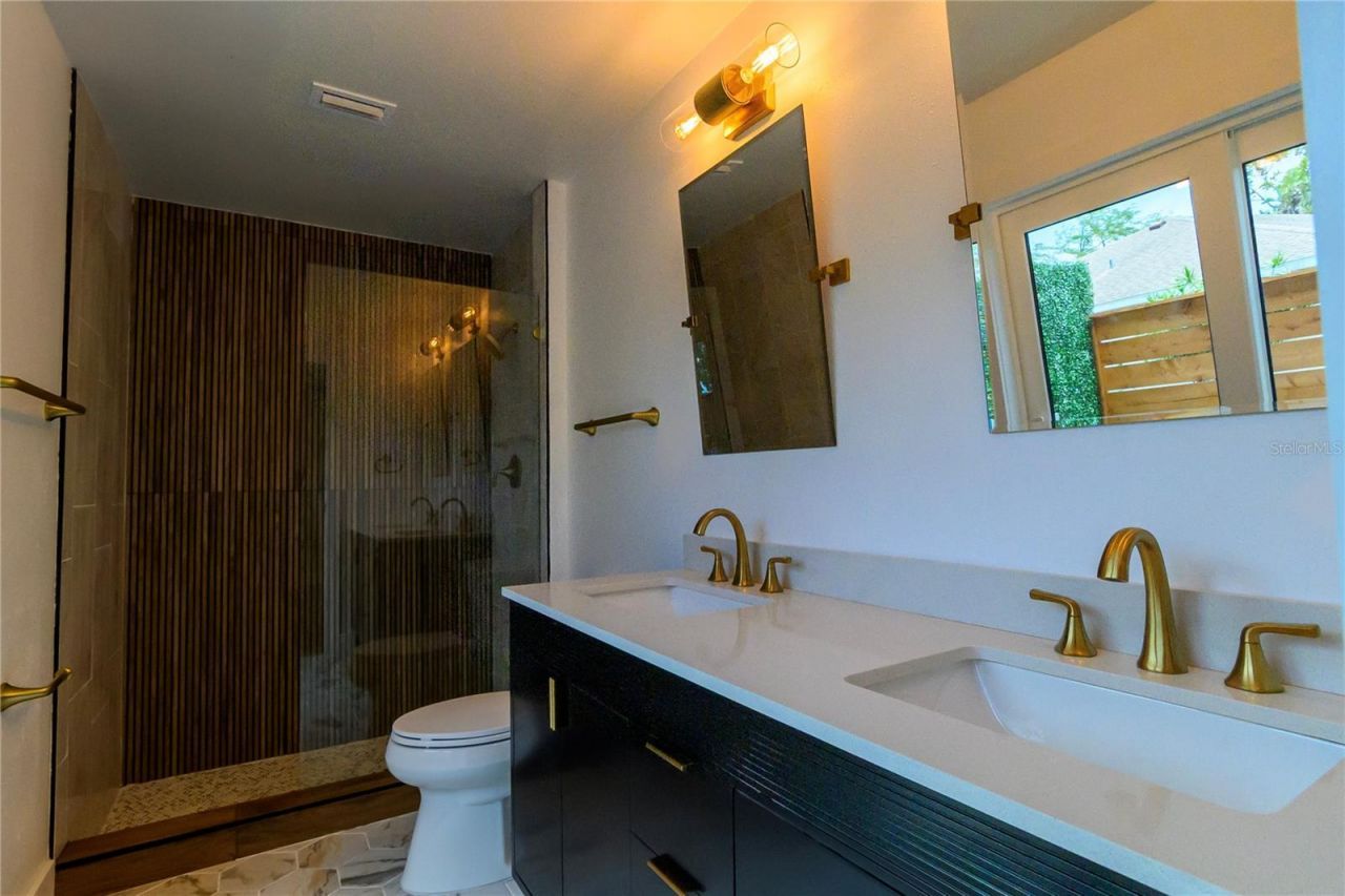 8808 44th Avenue Drive W, Bradenton, FL 34210 Photo