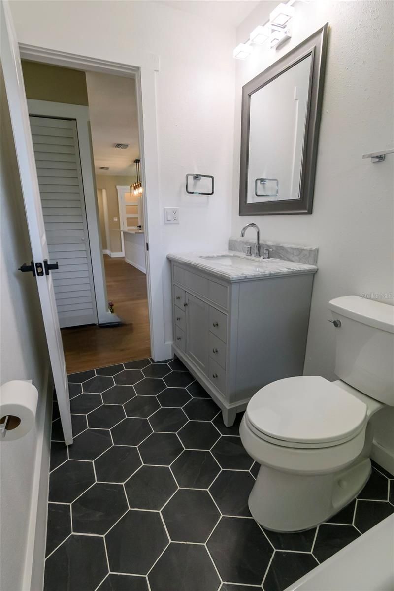 8808 44th Avenue Drive W, Bradenton, FL 34210 Photo