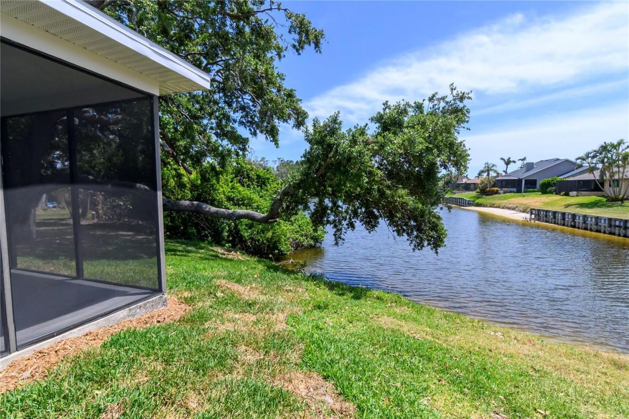 8808 44th Avenue Drive W, Bradenton, FL 34210 Photo