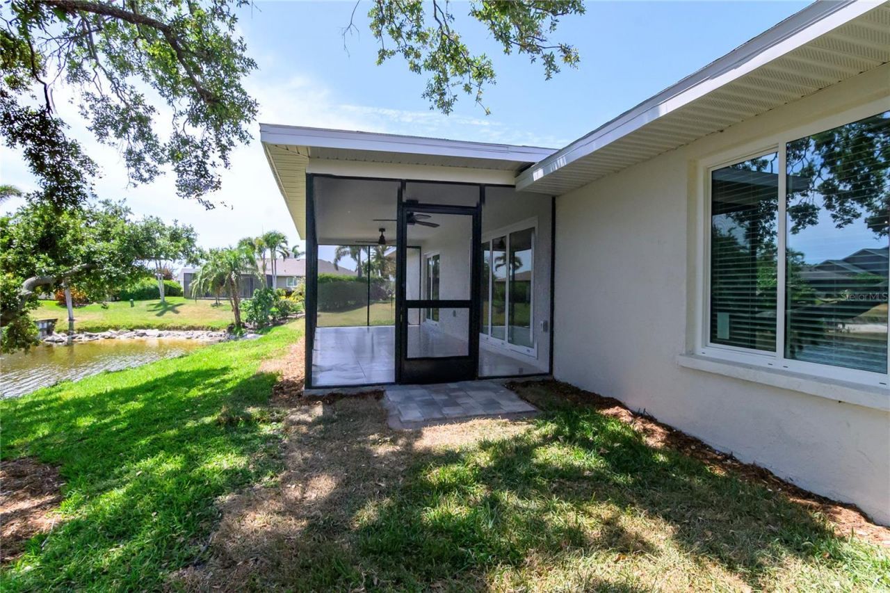 8808 44th Avenue Drive W, Bradenton, FL 34210 Photo