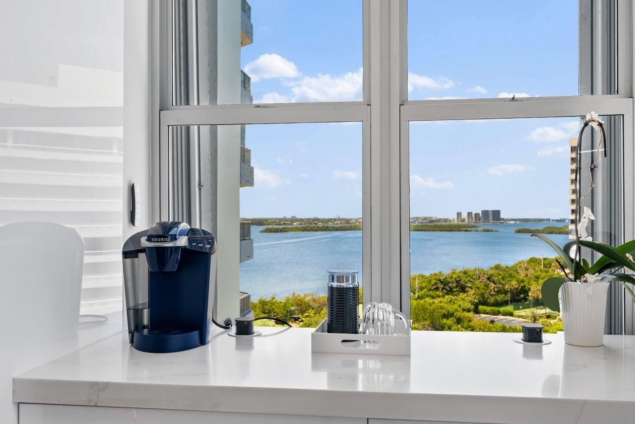 5200 N Ocean Drive, Unit 1101, Singer Island, FL 33404 Photo