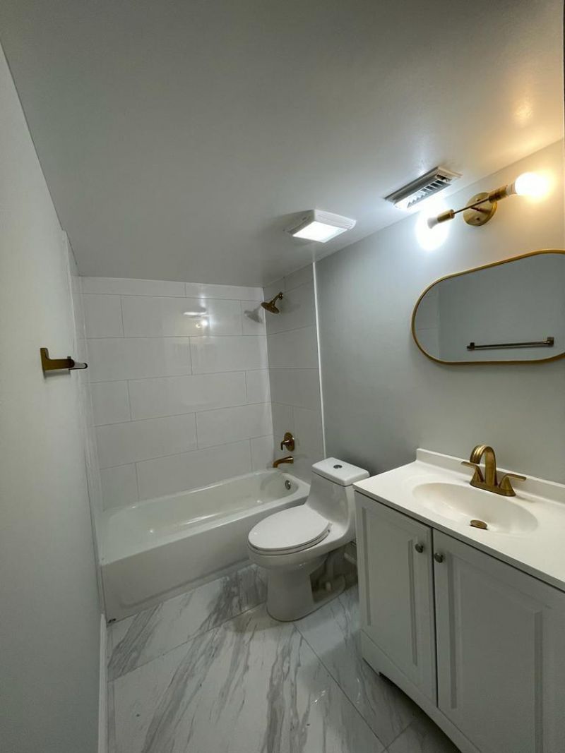 616 Executive Center Drive, Unit 102, West Palm Beach, FL 33401 Photo