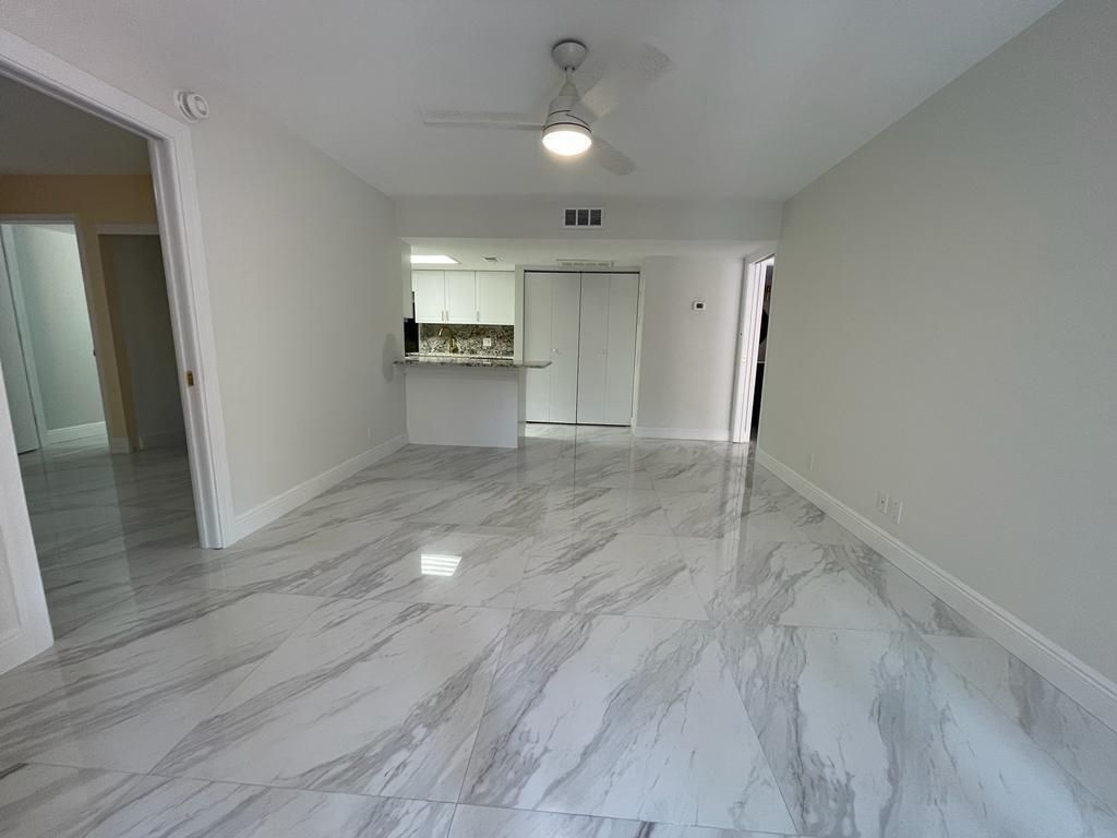 616 Executive Center Drive, Unit 102, West Palm Beach, FL 33401 Photo