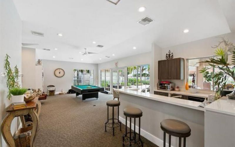 616 Executive Center Drive, Unit 102, West Palm Beach, FL 33401 Photo