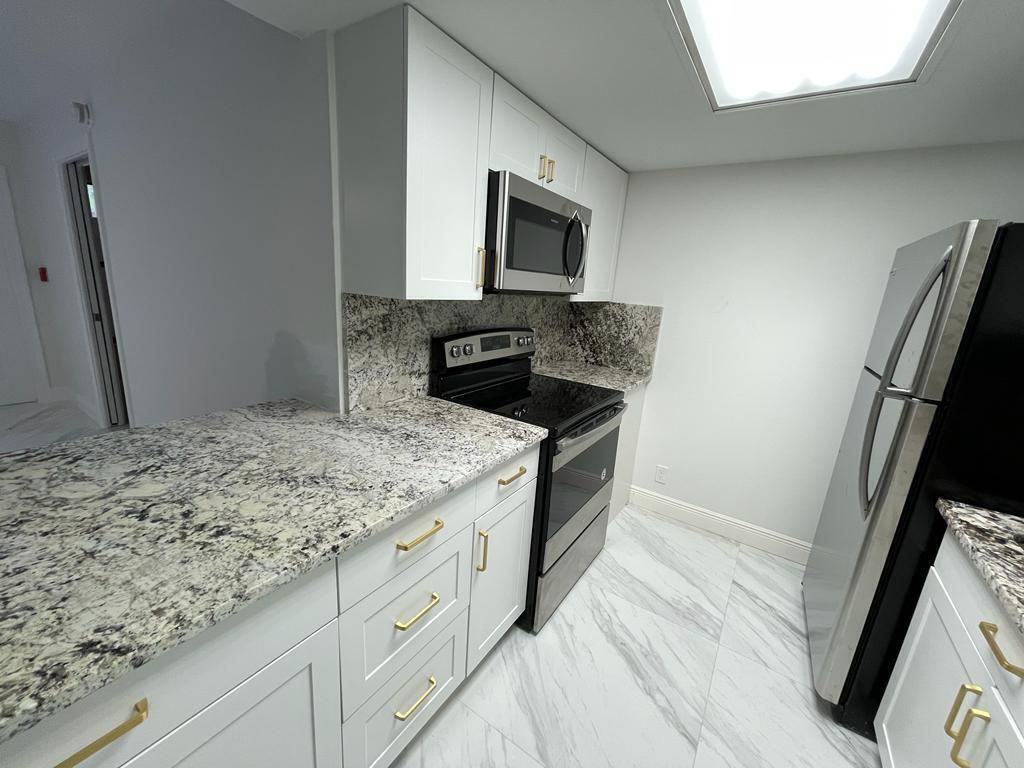 616 Executive Center Drive, Unit 102, West Palm Beach, FL 33401 Photo