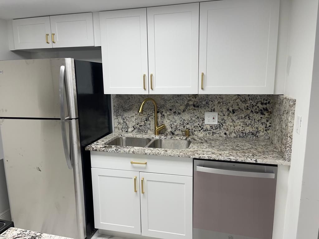 616 Executive Center Drive, Unit 102, West Palm Beach, FL 33401 Photo