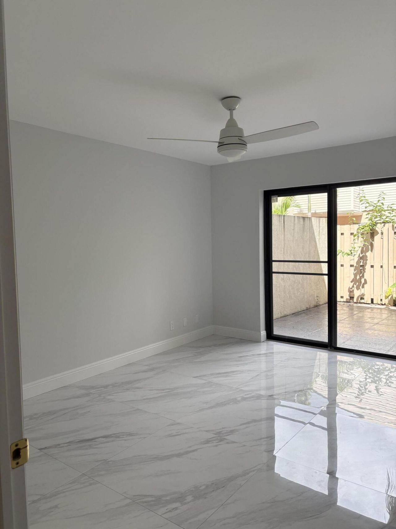 616 Executive Center Drive, Unit 102, West Palm Beach, FL 33401 Photo