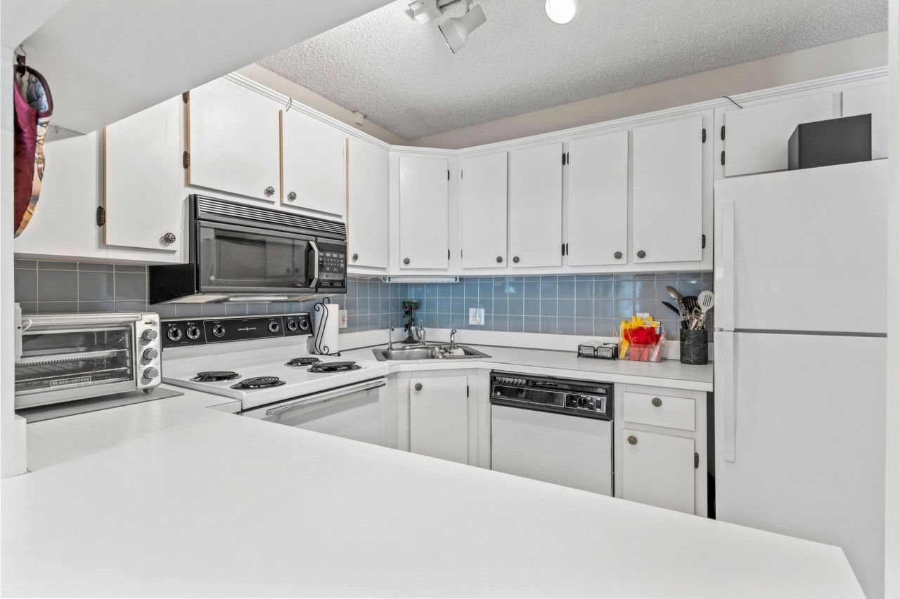 2732 SW Matheson Avenue, Unit 112-b2, Palm City, FL 34990 Photo