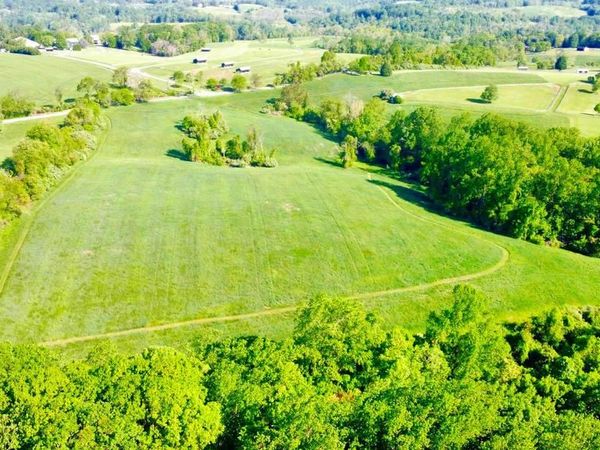 2295 HILLTOP VIEW, UNIONVILLE, PA 19320