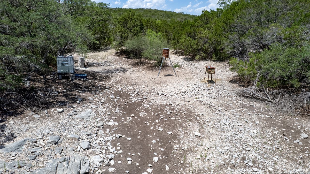 1024 Sd 63005, Rocksprings, TX 78880 Main Photo