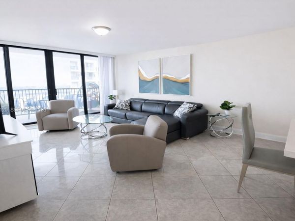 2101 S Ocean Dr, Unit 606, Hollywood, FL 33019