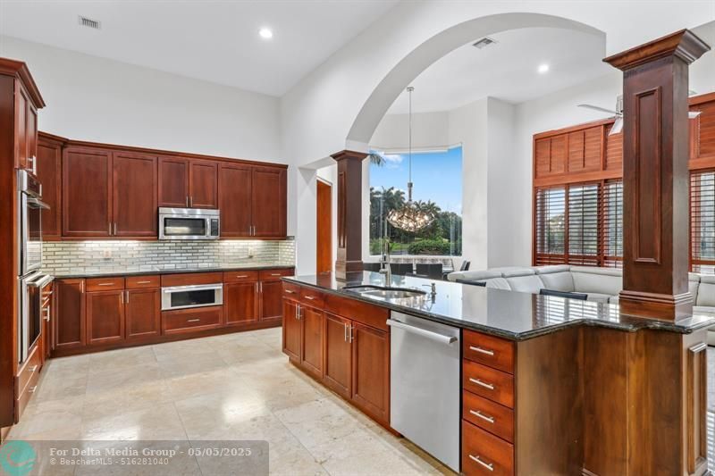 2753 W Stonebrook Cir, Davie, FL 33330 Photo