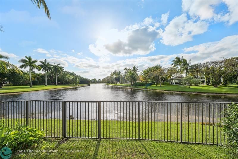 2753 W Stonebrook Cir, Davie, FL 33330 Photo