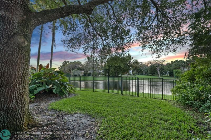2753 W Stonebrook Cir, Davie, FL 33330 Photo