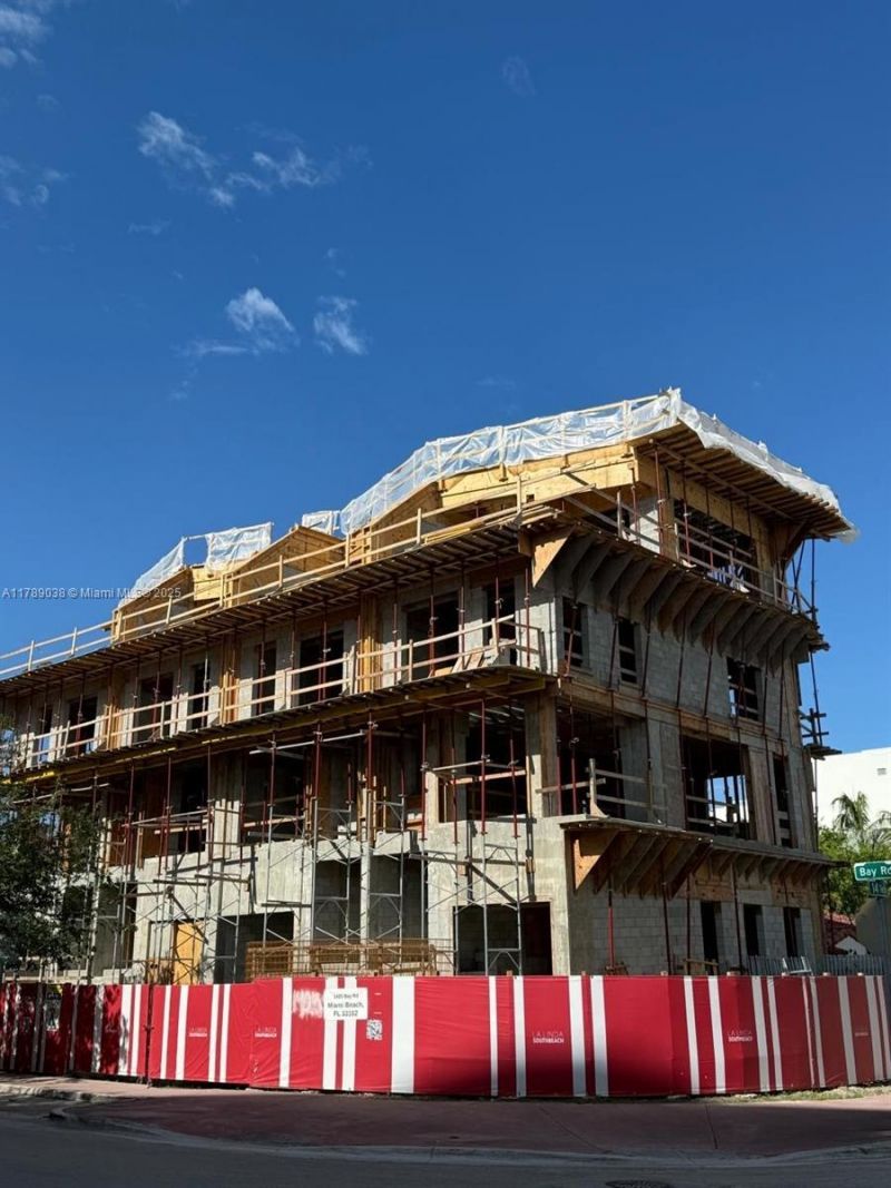 1425 Bay Rd, Miami Beach, FL 33139 Photo