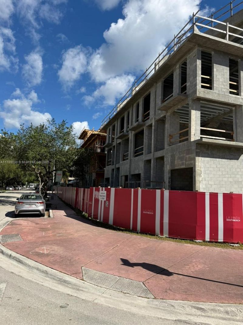 1425 Bay Rd, Miami Beach, FL 33139 Photo