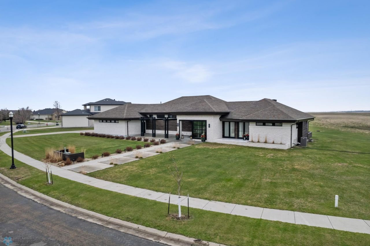 505 Tessa Drive, Moorhead, MN 56560 Main Photo