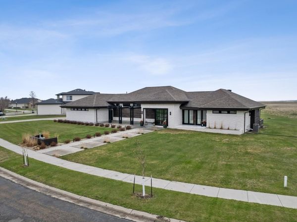 505 Tessa Drive, Moorhead, MN 56560