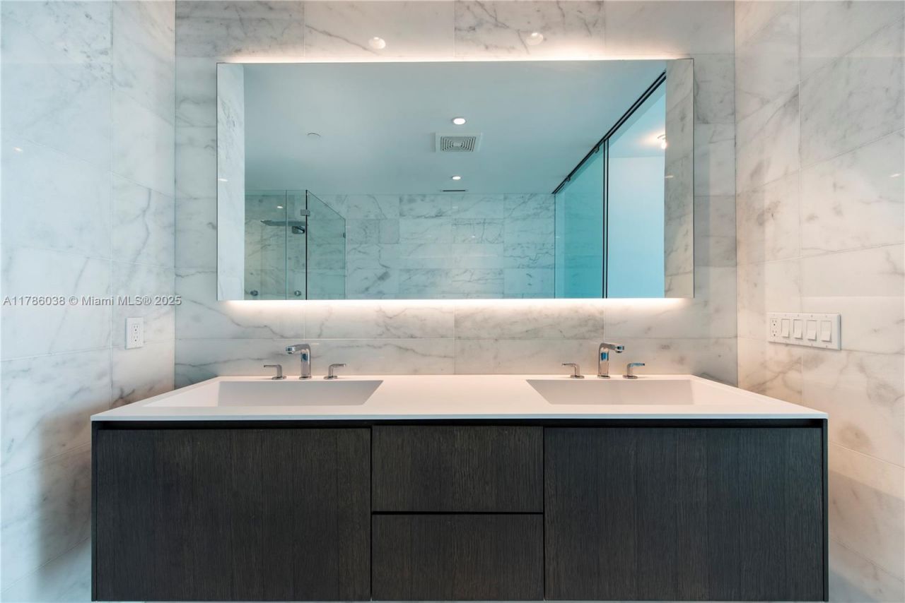 6901 Collins Ave, Unit 401, Miami Beach, FL 33141 Photo