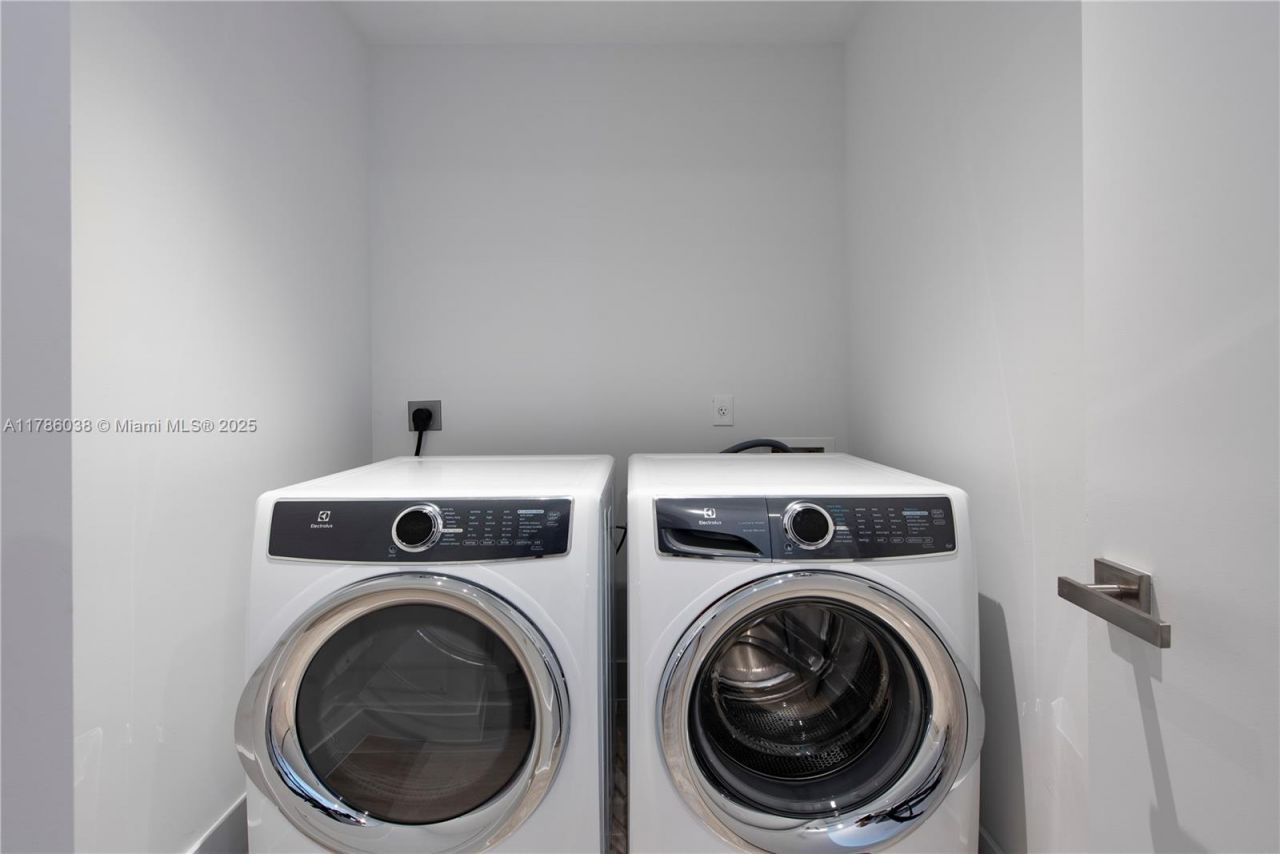 6901 Collins Ave, Unit 401, Miami Beach, FL 33141 Photo