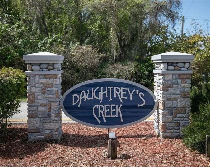 7311 Sean Ln, North Fort Myers, FL 33917 Photo