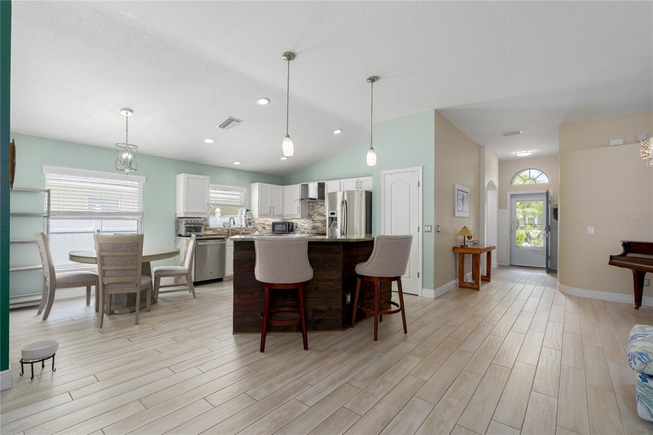 5209 Lansdowne Way, Palmetto, FL 34221 Photo