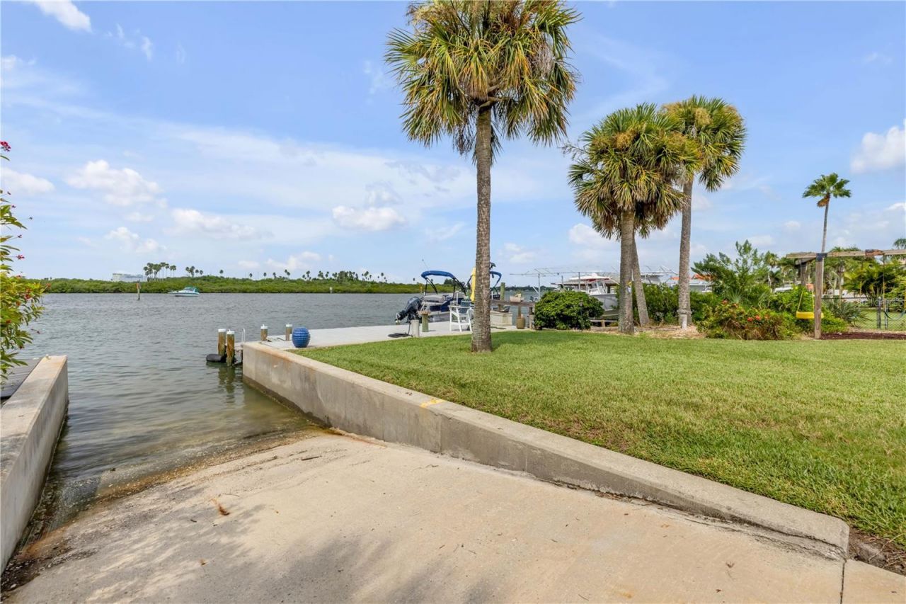 34 Richmond Drive, New Smyrna Beach, FL 32169 Photo