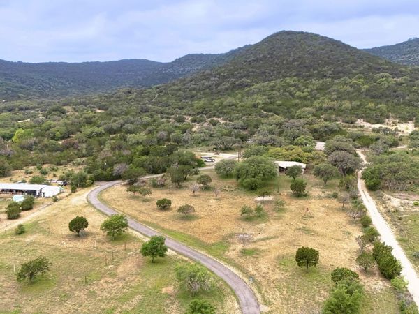 4143 S South U S Hwy 83, Leakey, TX 78873