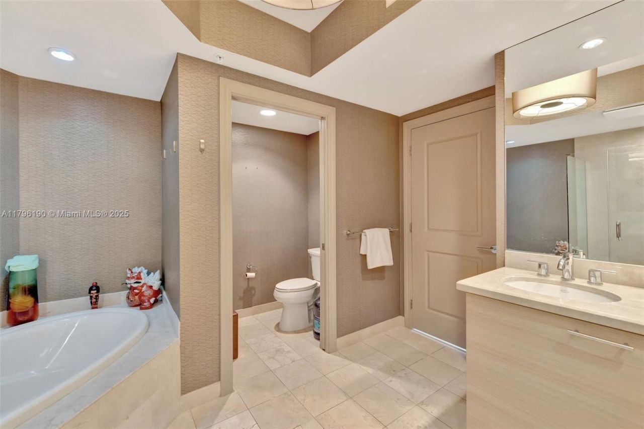 1 N Ocean Blvd, Unit 514, Pompano Beach, FL 33062 Photo