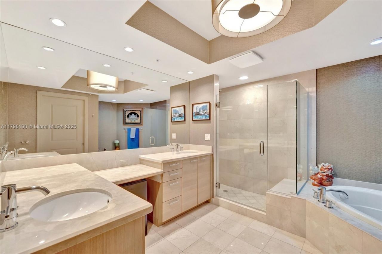 1 N Ocean Blvd, Unit 514, Pompano Beach, FL 33062 Photo